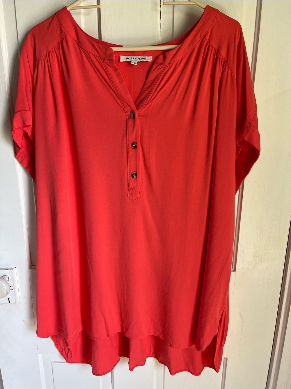 Rose & Olive Womens Coral-Red Flowy Henley Blouse size 2XL